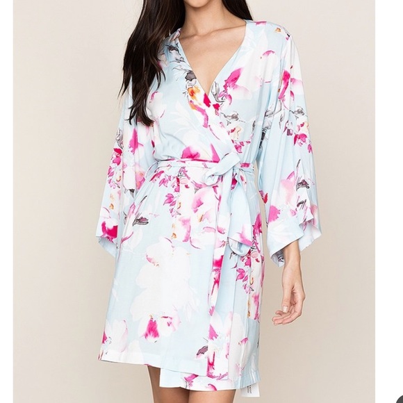 Yumi Kim Other - Yumi Kim Dream lover love is in the air robe